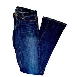 American eagle flair jeans. Size 0 long. Navy sequence on back pockets on design